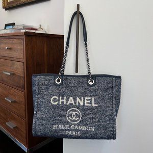 Chanel 21B Wool Small Deauville Tote in Blue/White with Silver Chain